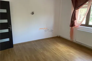 Apartament 3 camere de vanzare ULTRACENTRAL - Vrancea anunturi imobiliare Vrancea