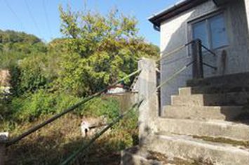 Casă  individuala cu teren generos anunturi imobiliare Mures