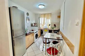 Apartament 3 camere de vanzare ORADEA - Bihor anunturi imobiliare Bihor