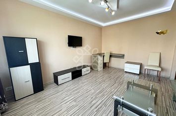 Apartament 3 camere de inchiriat B-dul Nufarul Oradea anunturi imobiliare Bihor