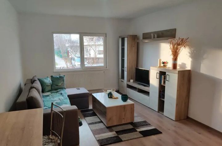 Apartament 3 camere de inchiriat TRACTORU - Brasov anunturi imobiliare Brasov
