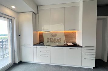 Apartament 3 camere de vanzare CALEA SURII MICI - Sibiu anunturi imobiliare Sibiu