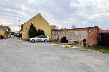 Spatiu si teren de 3000 mp in Episcopia, Oradea | DN19 anunturi imobiliare Bihor