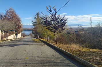 Teren construibil 670 mp în Lithotopos, vedere la lac anunturi imobiliare Grecia