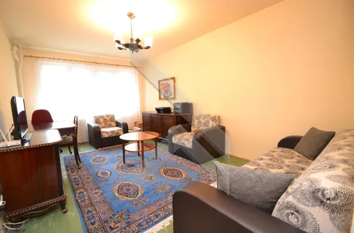 Apartament 3 camere de vanzare TITAN - BUCURESTI anunturi imobiliare BUCURESTI