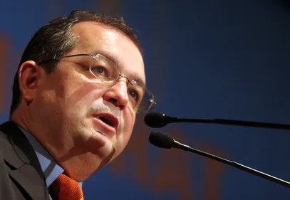 Boc: dorim să sprijinim tinerii în achiziţionarea primei locuinţe