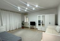 440 €, Garsonieră