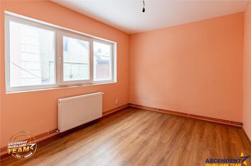 Casă - 5 camere de vanzare CENTRAL - Covasna anunturi imobiliare Covasna