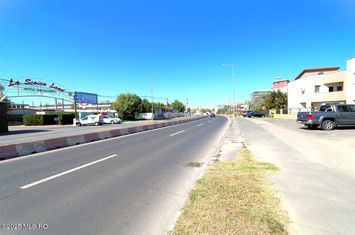 Mamaia Nord - Scoica Land, casa de vacanta la mare, P+1E+Terasa! anunturi imobiliare Constanta