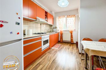 Apartament 3 camere de vanzare CENTRAL - Covasna anunturi imobiliare Covasna