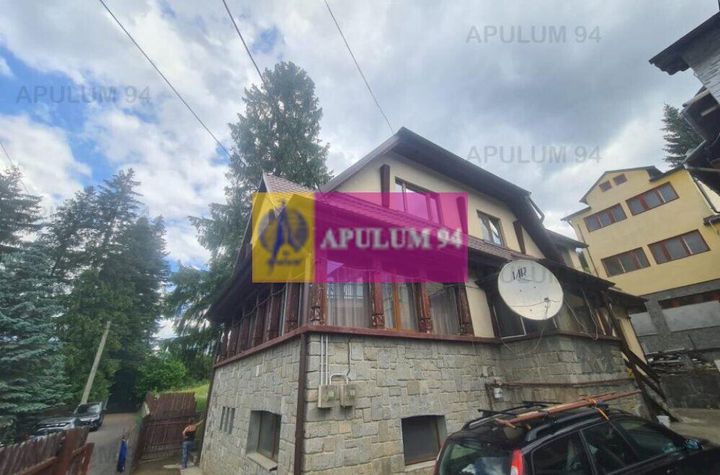 Vilă de vânzare în Bușteni anunturi imobiliare Prahova
