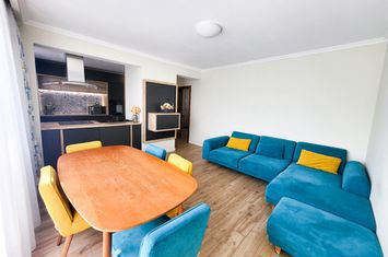 Apartament 4 camere de vanzare ORADEA - Bihor anunturi imobiliare Bihor