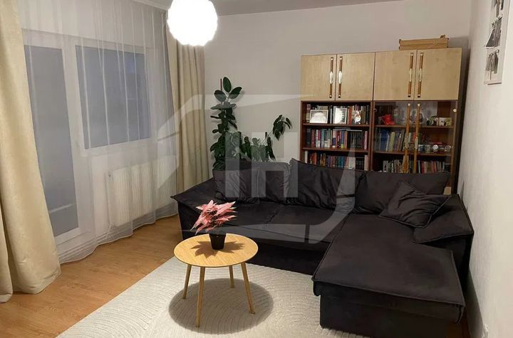 Apartament 3 camere de vanzare CLUJ-NAPOCA - Cluj anunturi imobiliare Cluj