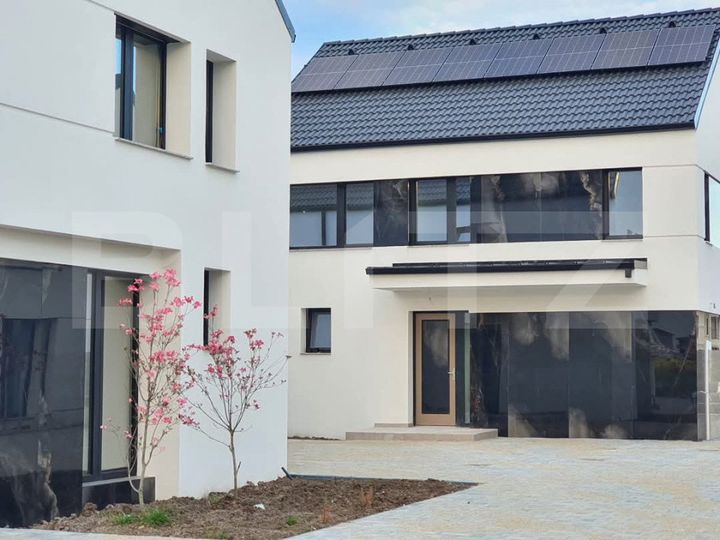 Vilă - 4 camere de vanzare DUMBRAVITA - Timis anunturi imobiliare Timis