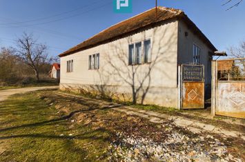 Casă de vacanță în zonă pitorească anunturi imobiliare Arad