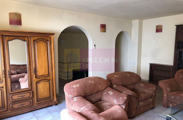 Vila fix Parcul Tineretului P+1 ~190mp curte locuri de parcare & garaj anunturi imobiliare Bucuresti