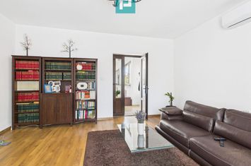Casă individuală ultracentrală, Alba-Iulia anunturi imobiliare Alba