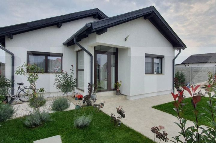 Casă - 4 camere de vanzare SANTANDREI - Bihor anunturi imobiliare Bihor