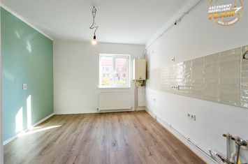 Apartament 2 camere de vanzare CENTRAL - Covasna anunturi imobiliare Covasna