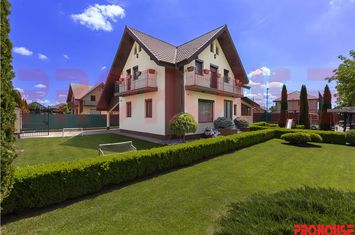 Casă - 5 camere de vanzare CENTRAL - Bacau anunturi imobiliare Bacau