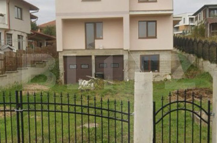 Vilă - 4 camere de vanzare CLUJ-NAPOCA - Cluj anunturi imobiliare Cluj