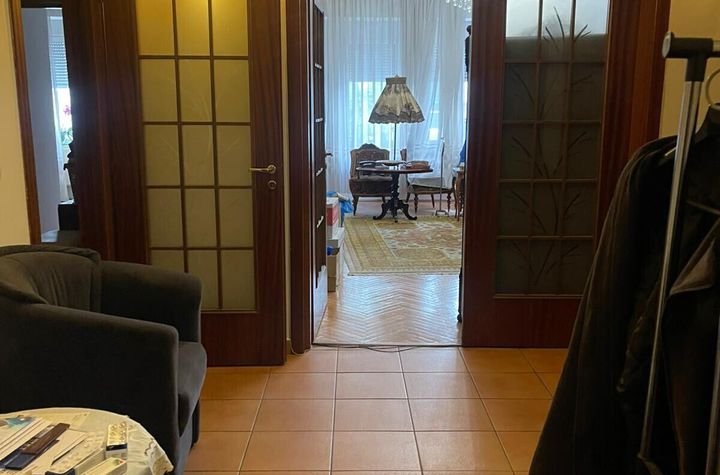 Kiseleff - Clucerului vanzare apartament 3 camere anunturi imobiliare Bucuresti