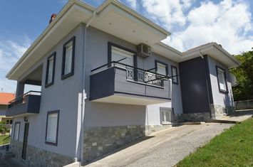 Casă individuală 239 mp, teren 1000 mp — Levkouda anunturi imobiliare Grecia
