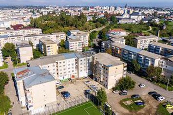Spațiu comercial de 158 mp de vanzare in Roman anunturi imobiliare Neamt