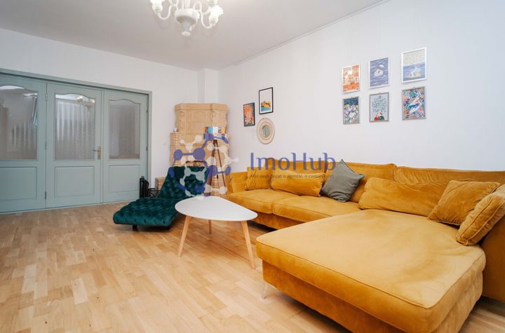 Vila cu 5 camere, 650 mp teren, Nicolina anunturi imobiliare Iasi