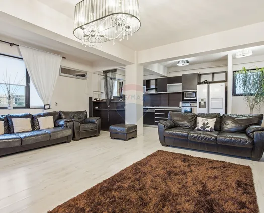 Apartament 3 camere Iasi, 101 mp