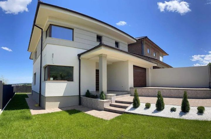 Vilă - 5 camere de vanzare CISNADIE - Sibiu anunturi imobiliare Sibiu