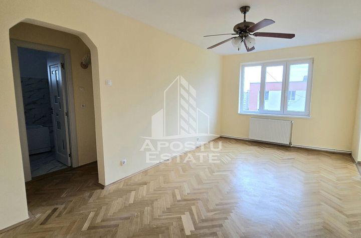 Apartament cu 4 camere, 2 bai, centrala proprie, zona Circumvalatiunii anunturi imobiliare Timis