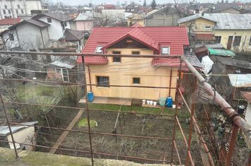 Apartament 4 camere de vanzare DEMOCRATIEI - Prahova anunturi imobiliare Prahova