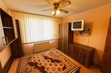 Apartament 2 camere de vanzare CARPATI 1  - Satu Mare anunturi imobiliare Satu Mare