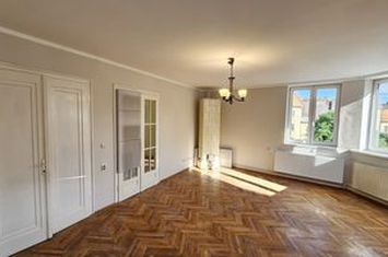 0 % comision Apartament cu 3 camere  situat pe strada Dacia-Central anunturi imobiliare Cluj
