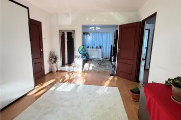 Apartament 3 camere de vanzare GARII - Brasov anunturi imobiliare Brasov