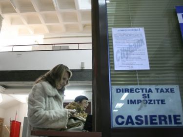 În sectorul 4 câştigi dacă îţi plăteşti impozitele cu cardul