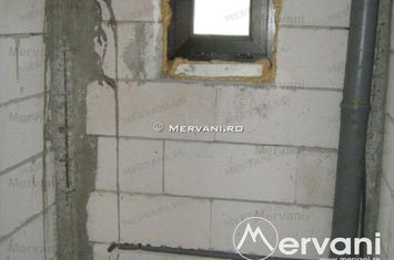 Casă - 4 camere de vanzare POIANA TAPULUI - Prahova anunturi imobiliare Prahova