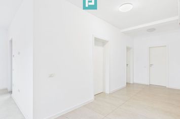 Apartament cu 2 camere, terasă generoasă – Moșnița anunturi imobiliare Timis