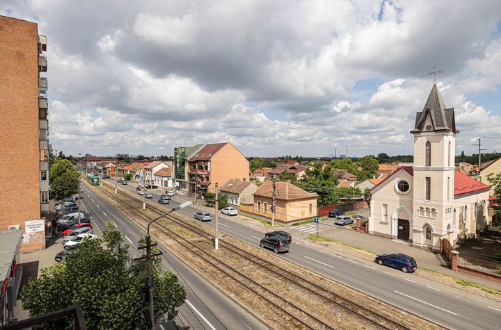 Ap. decomandat cu 3 camere, spațios și luminos, Micalaca, Zona 100 anunturi imobiliare Arad