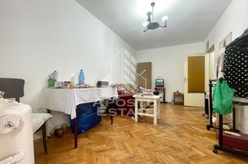 Apartament 1 camera, etaj 1 - zona Aurel Vlaicu, Lebada anunturi imobiliare Arad