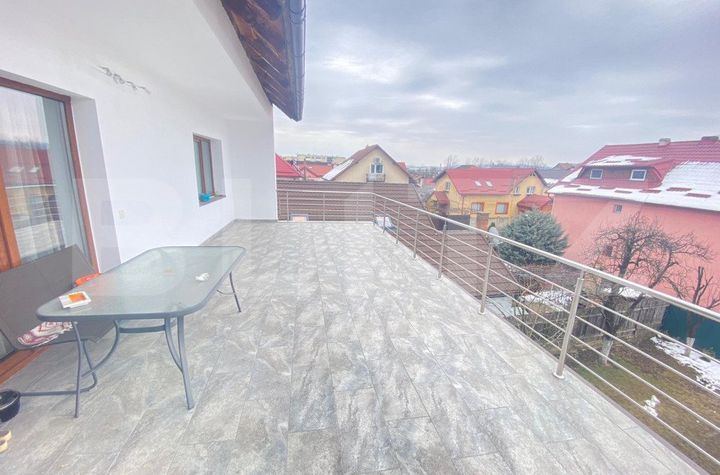 Vilă - 12 camere de vanzare BRASOV - Brasov anunturi imobiliare Brasov