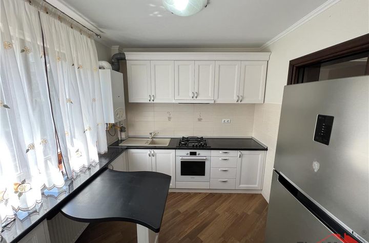 Apartament 3 camere de inchiriat EST - Vrancea anunturi imobiliare Vrancea