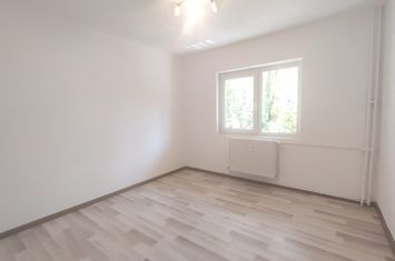 Apartament 2 camere de vanzare MIHAI BRAVU - Prahova anunturi imobiliare Prahova