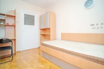Apartament 3 camere Podu Ros/ Ideal pentru locuit si investitie anunturi imobiliare Iasi