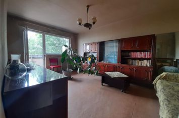Apartament 3 camere de vanzare MIHAI BRAVU - Prahova anunturi imobiliare Prahova