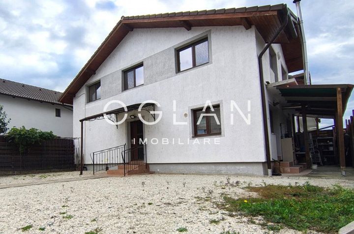 Casă - 7 camere de vanzare SIBIU - Sibiu anunturi imobiliare Sibiu