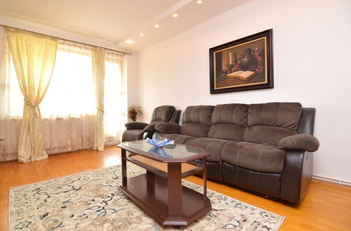 Apartament 3 camere de inchiriat DRISTOR - Bucuresti anunturi imobiliare Bucuresti