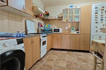 Apartament 4 camere de vanzare AUREL VLAICU - Brasov anunturi imobiliare Brasov