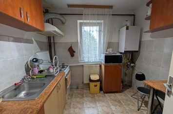 Apartament 3 camere de vanzare ZIMBRU - Bacau anunturi imobiliare Bacau